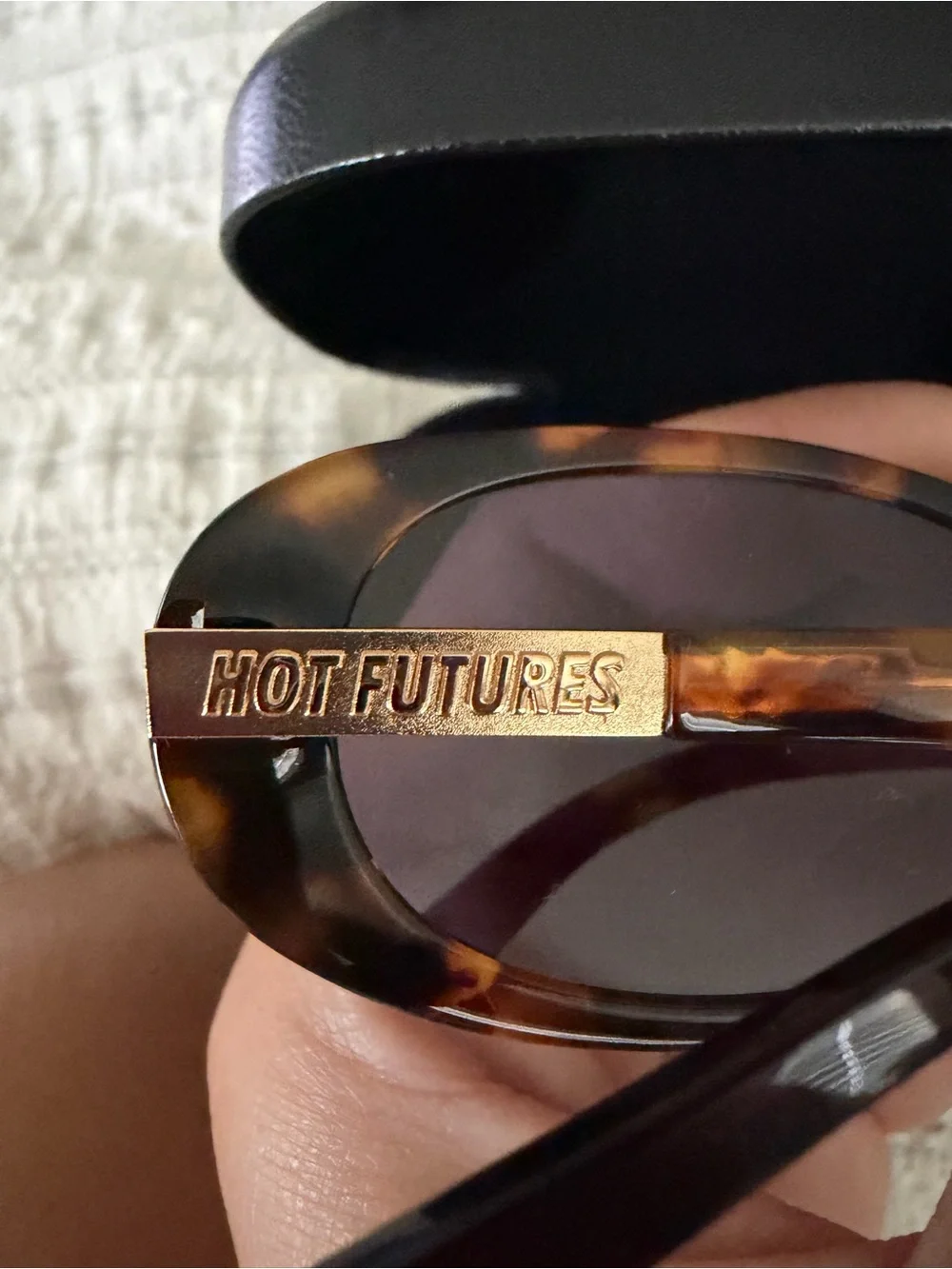 Hot Futures Good VibrationTortoiseshell Oval Women’s Sunglasses with Gray Lenses